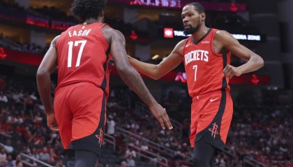 3分22中2,罚球10中1！火箭惨败掘金，杨毅：火箭是从上古穿越而来